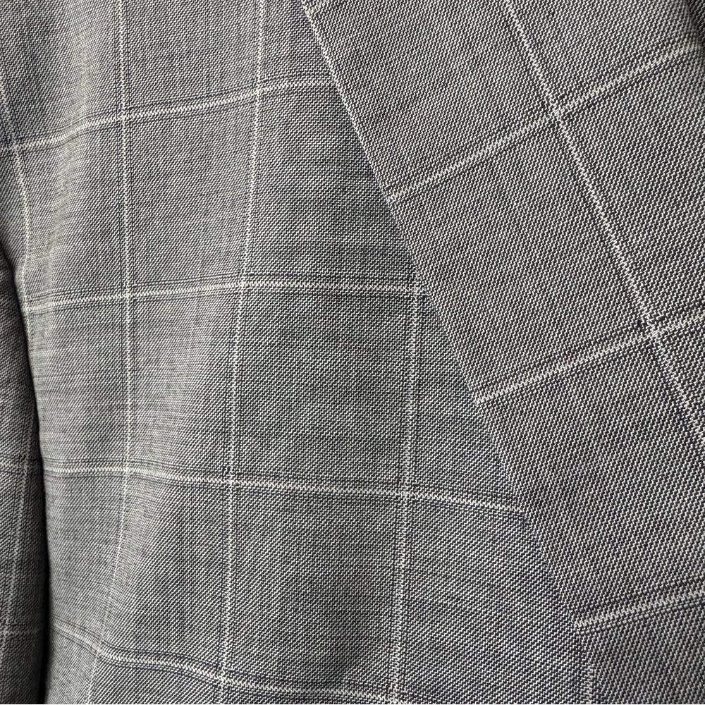 Linea Uomo Men’s Gray Checked Suit – Size 50R $85 - Picture 2 of 13
